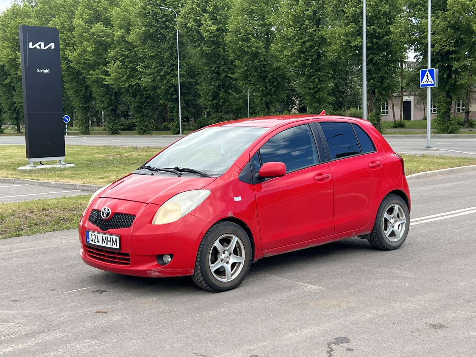 TOYOTA YARIS 1399€ - Assorti Auto