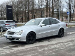 MERCEDES-BENZ E 200 KOMPRESSOR 999€.-