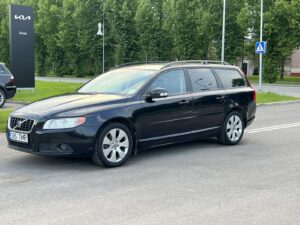 VOLVO V70    1999€