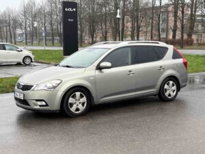 KIA CEED   2999€