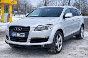 AUDI Q7  3799€
