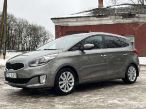 KIA CARENS  3499€