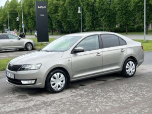 SKODA RAPID   2999€