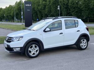 DACIA SANDERO    3999€