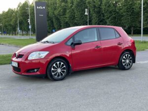 TOYOTA AURIS    1499€