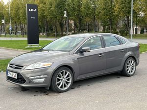 FORD MONDEO   2499€