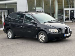 CHRYSLER VOYAGER    1499€