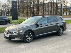 VOLKSWAGEN PASSAT   7499€